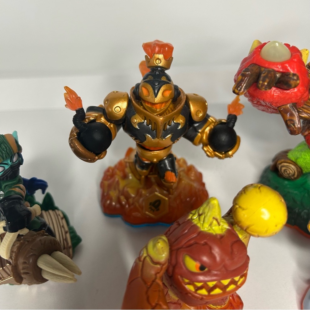 Assorted Skylanders Figures - Set Of 5 - Picture 2 of 6